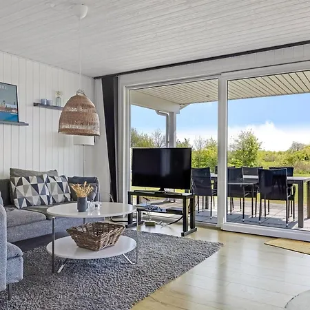 Susianna - 550m From The Sea By Interhome *